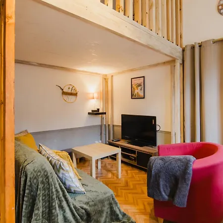 T2 Romeu Apartment *